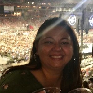 Meet your Posher, Laci